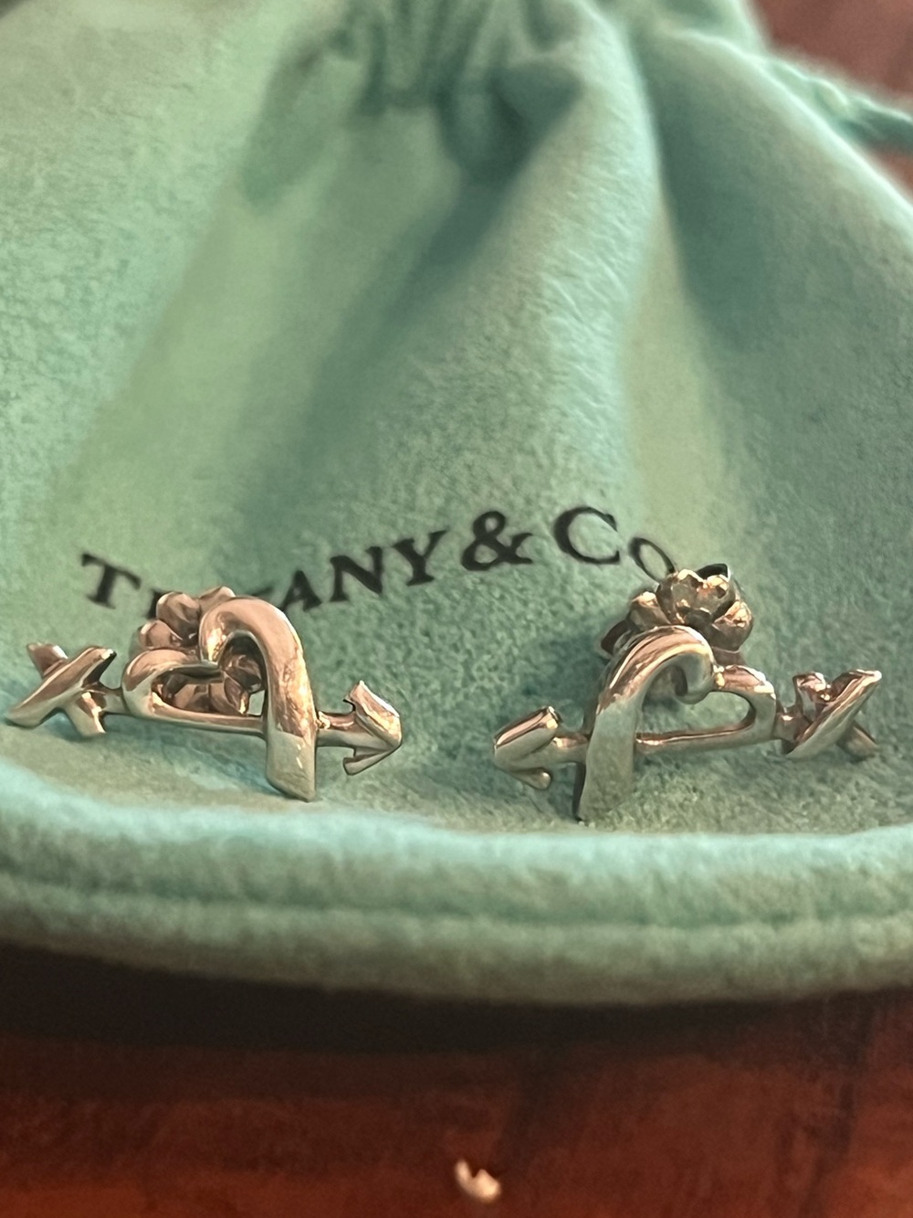 Tiffany & Co Paloma Picasso Loving Heart Arrow Sterling Silver Earrings Preowned